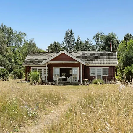 Wake To Waves With Sea As A Neighbour