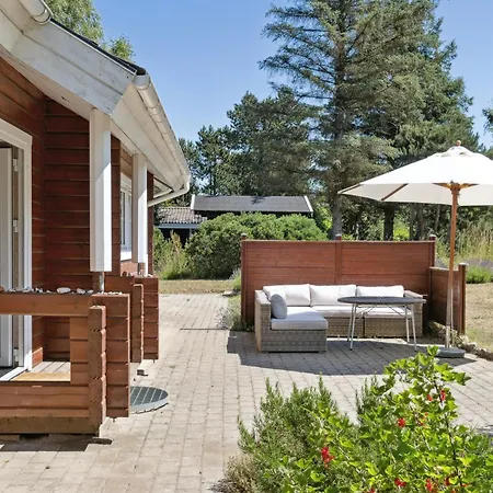 Wake To Waves With Sea As A Neighbour