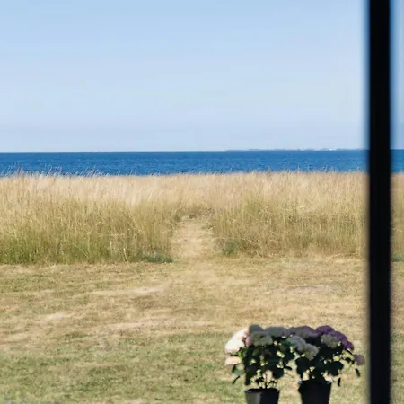 Wake To Waves With Sea As A Neighbour *